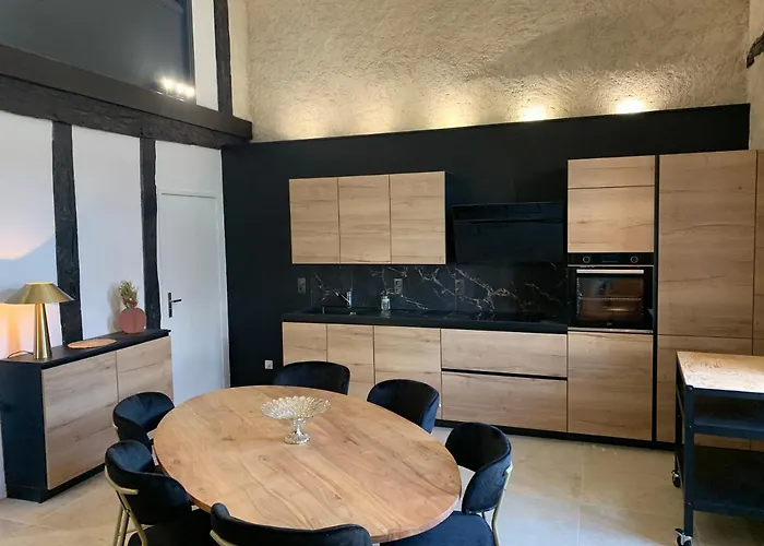 La Maison Des Ecureuils - *